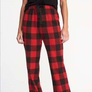 Old Navy Pajama Pants Red Black Plaid S NWT
